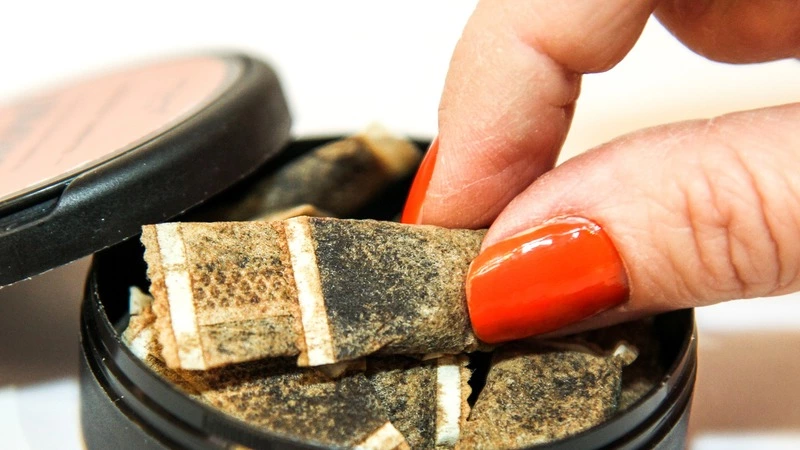 В России хотят ввести дополнительные штрафы за продажу снюса и насвая детям