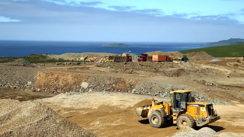 Более полутора тонн чистого золота получат к концу года на Курилах