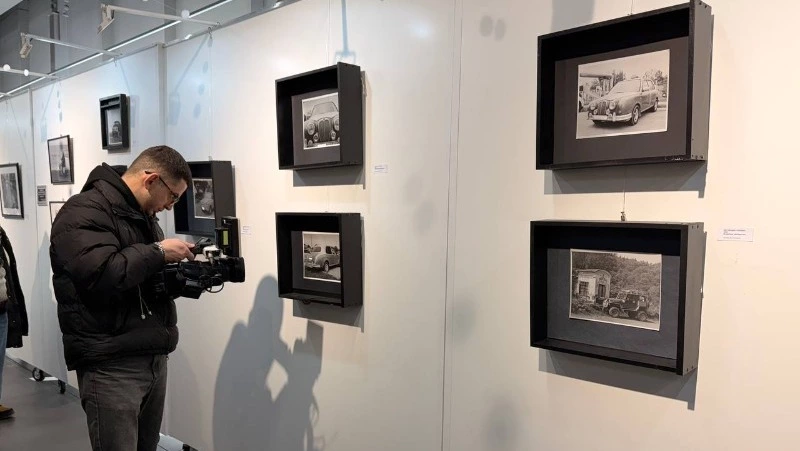 Философия пути в монохроме: В Южно-Сахалинске открылись «Дорожные истории» на пленочных фото