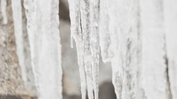 Прокуроры проверят очистку крыш многоквартирных домов от снега в Углегорске