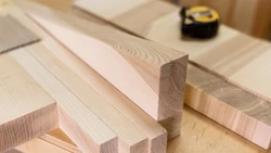 Жители Анивы получили стройматериалы после циклона по поручению губернатора Лимаренко