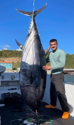 Самого тяжелого в России тунца выловили у берегов Курил, но только два года назад