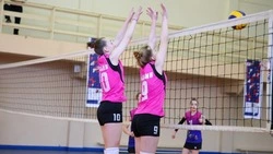 Третье место в полуфинале первенства России по волейболу взяли спортсменки с Сахалина