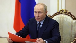 Путин поручил выработать предложения об увековечении памяти о Курильской операции