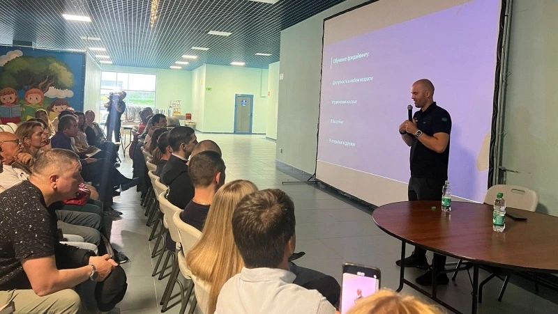 Встреча с мировым чемпионом по фридайвингу прошла в Южно-Сахалинске