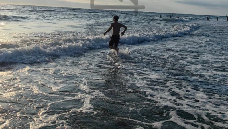 Подросток спас тонущего ребенка в Холмском районе