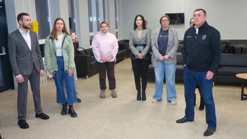 Валерий Лимаренко поддержал идею создать школу мам-блогеров для поддержки семей