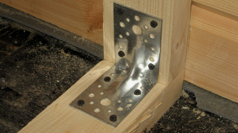 Монтаж крепежного уголка: инструкция