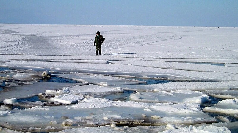 Сахалинских рыбаков-экстремалов решили штрафовать за безрассудство