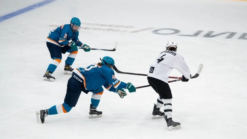 Сахалинские хоккеистки разгромили «Белых Медведиц» из Челябинска