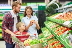 Более 100 семей просят выдать им продуктовые сертификаты на Сахалине
