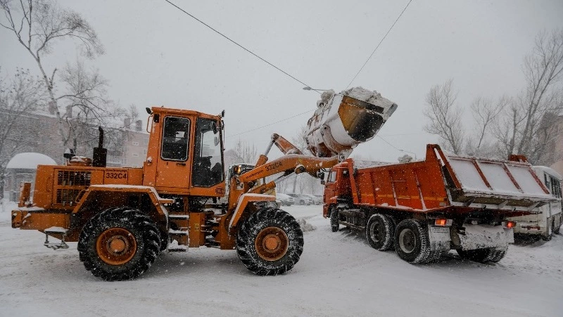Мэрия назвала улицы в Южно-Сахалинске, где в ночь на 29 января будут убирать снег