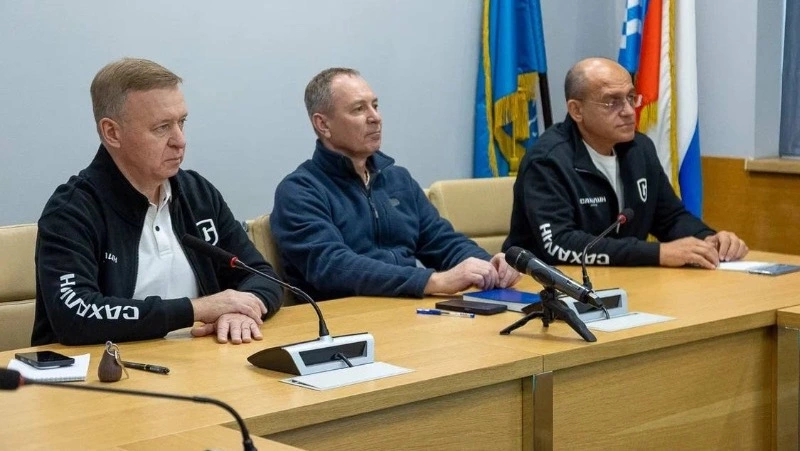 В Южно-Сахалинске усилили работу коммунальных служб из-за циклона