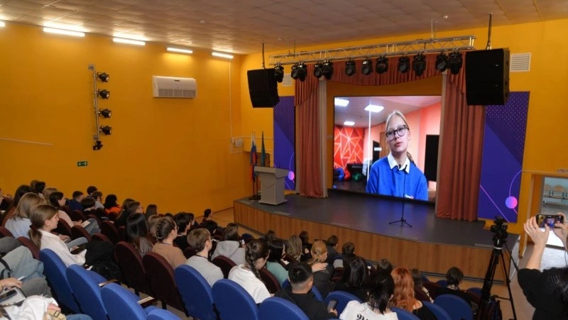 Будущие журналисты и блогеры Южно-Сахалинска приняли участие в «МедиаИнтенсиве»