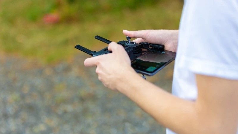 Соцсети: квадрокоптеры летали над дачами в Поронайском районе