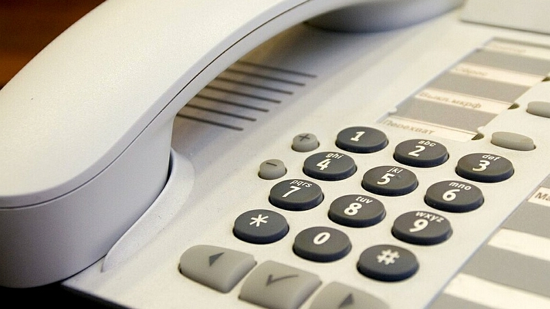 Сахалинцы могут пожаловаться на медиков по телефону горячей линии