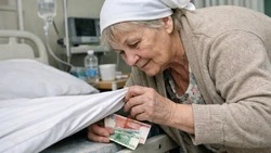 Пенсионерка обокрала пожилую соседку по палате в Корсакове 