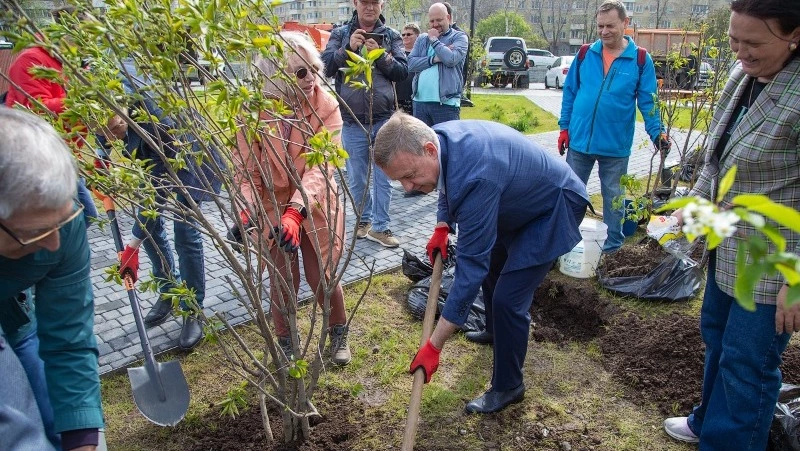 В Южно-Сахалинске появилась аллея журналистов