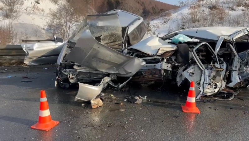 Два человека погибли и четверо пострадали в ДТП в Корсаковском районе - Центр внимания 12.03.25