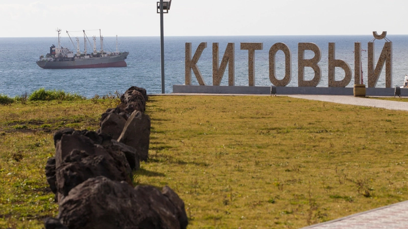 Причину гибели мужчины на курильской заправке ищут следком и прокуратура