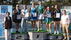 В Кубке мэра по теннису в Южно-Сахалинске приняли участие дети из ЮАР и Кореи