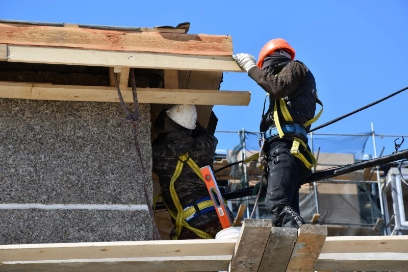 До конца года в Сахалинской области отремонтируют 141 многоквартирный жилой дом