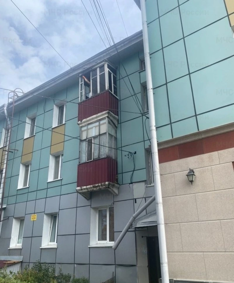 В центре Южно-Сахалинска потушили пожар в жилом доме