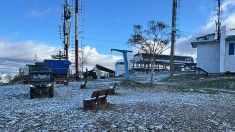 Первый снег выпал на склонах «Горного воздуха» в Южно-Сахалинске
