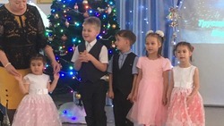Маленьким сиротам подарили новогодний концерт на юге Сахалина