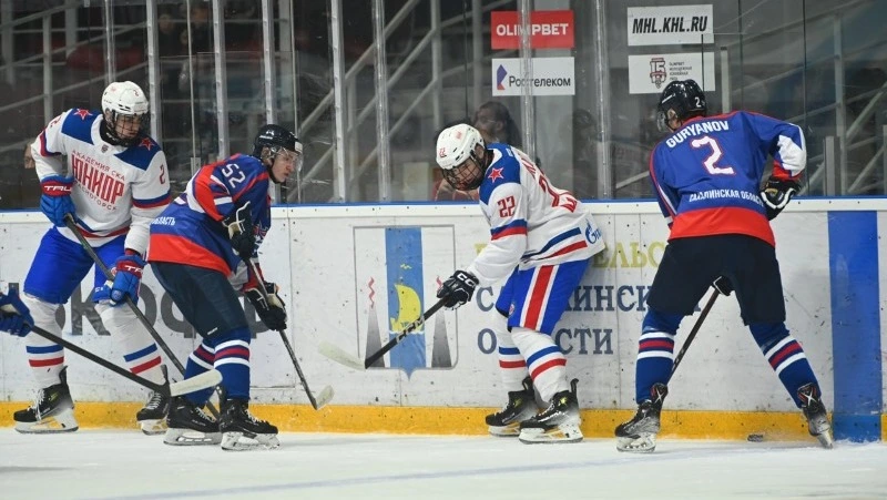 «Сахалинские Акулы» по буллитам уступили «Академии СКА-Юниор» со счетом 5:6