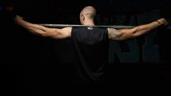 В Южно-Курильске спортсмены определили сильнейшего в пауэрлифтинге